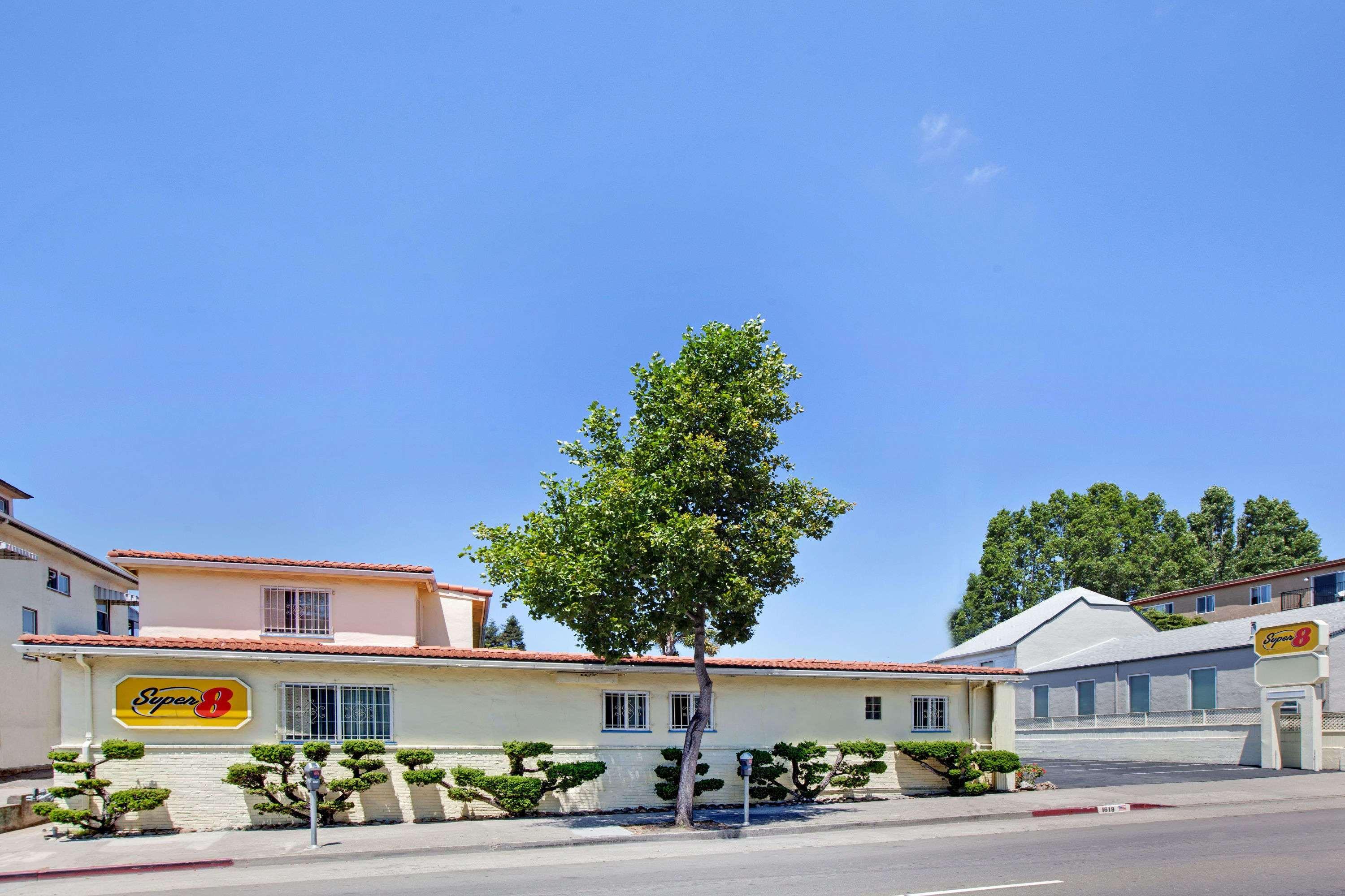 Super 8 by Wyndham Berkeley Motel Eksteriør bilde